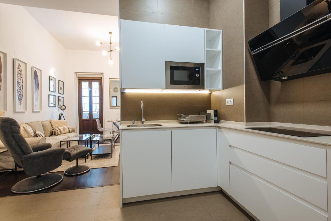 Apartamento Puerta Real - Free Parking セビリア エクステリア 写真