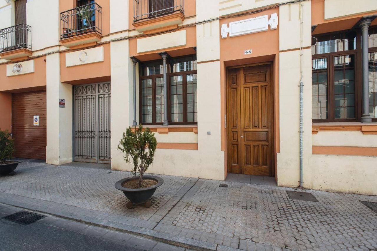 Apartamento Puerta Real - Free Parking セビリア エクステリア 写真