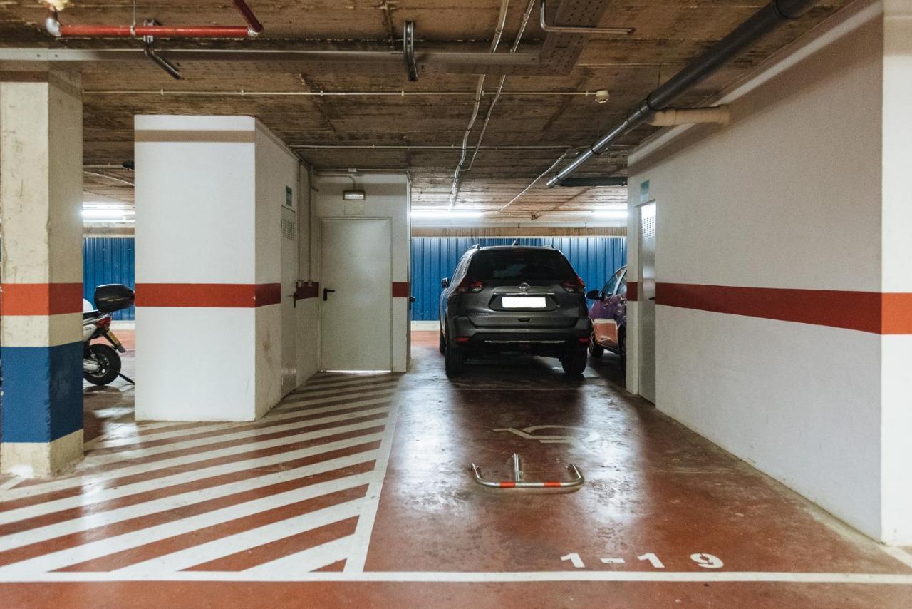 Apartamento Puerta Real - Free Parking セビリア エクステリア 写真