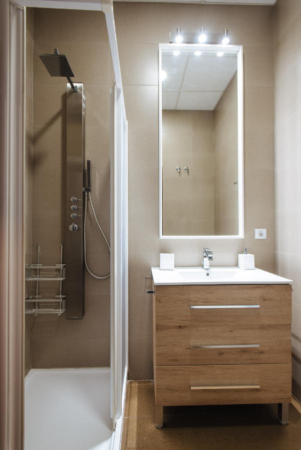 Apartamento Puerta Real - Free Parking セビリア エクステリア 写真