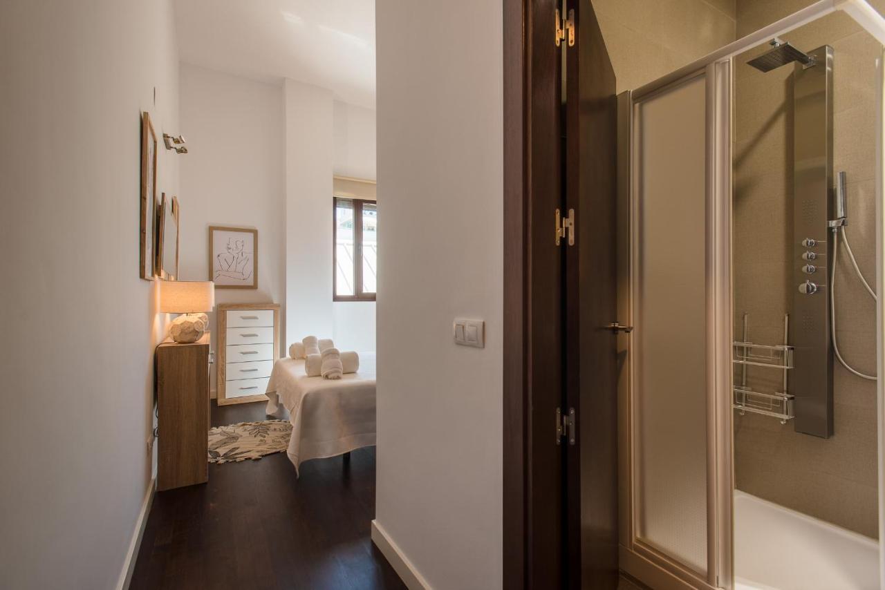 Apartamento Puerta Real - Free Parking セビリア エクステリア 写真